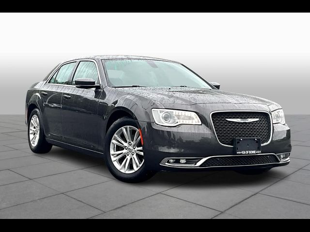 2021 Chrysler 300 Touring L