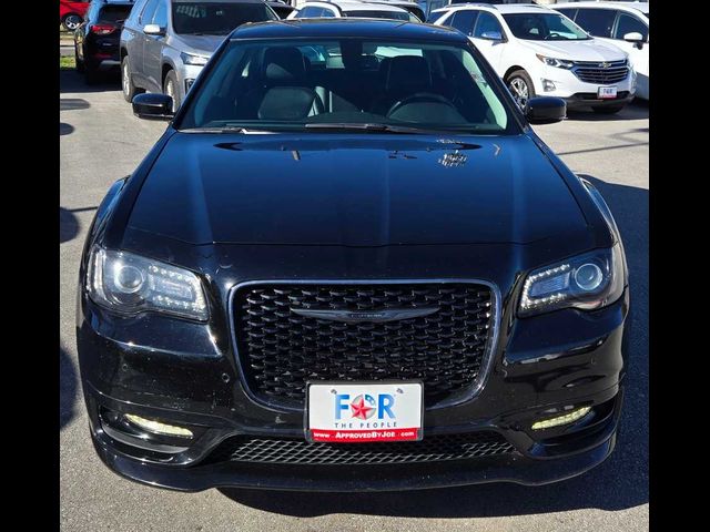 2021 Chrysler 300 Touring L