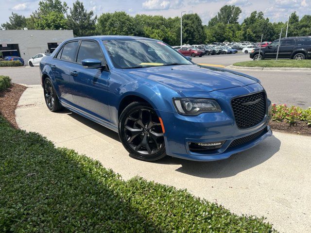 2021 Chrysler 300 Touring L