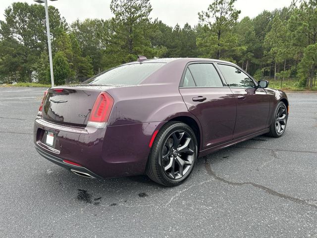 2021 Chrysler 300 Touring L