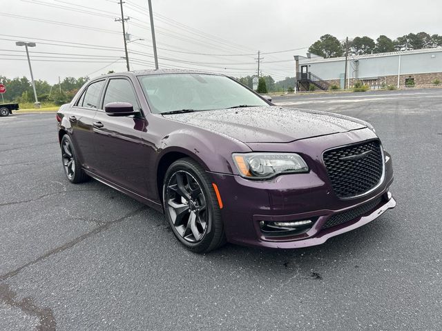 2021 Chrysler 300 Touring L