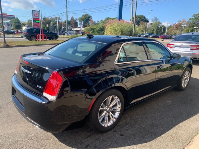 2021 Chrysler 300 Touring L