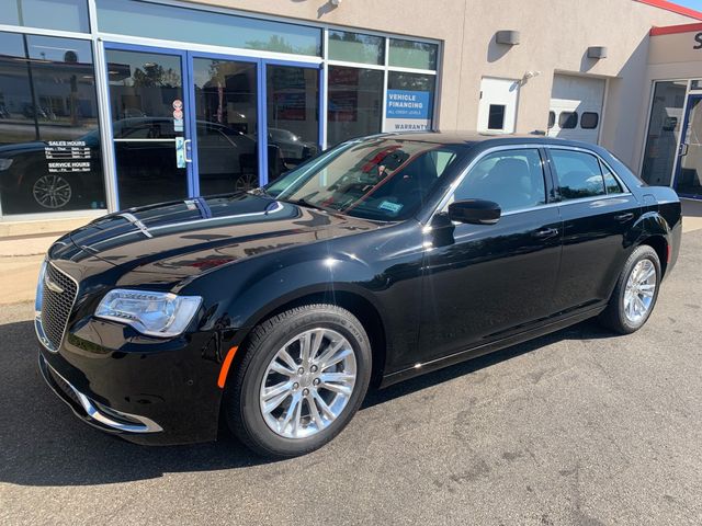 2021 Chrysler 300 Touring L