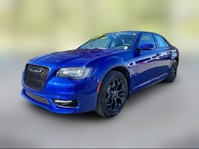 2021 Chrysler 300 Touring L