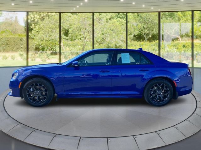 2021 Chrysler 300 Touring L