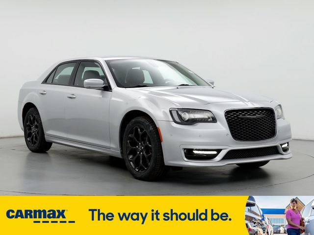 2021 Chrysler 300 Touring L