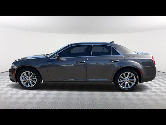 2021 Chrysler 300 Touring L