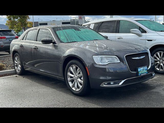 2021 Chrysler 300 Touring L