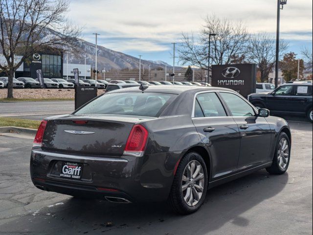 2021 Chrysler 300 Touring L