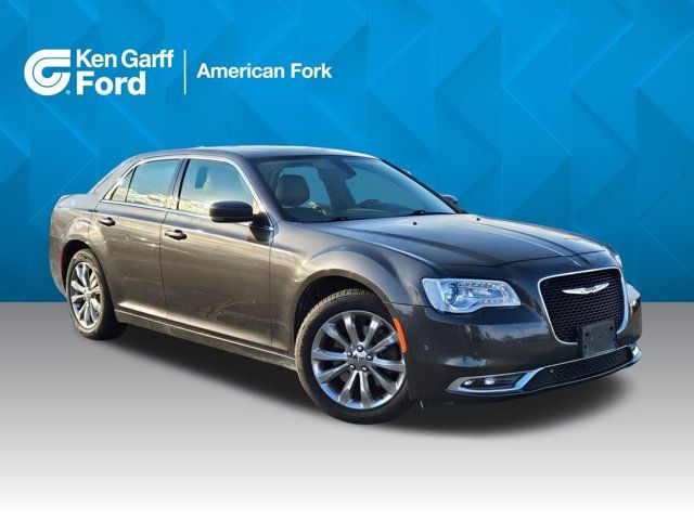 2021 Chrysler 300 Touring L