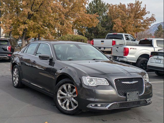 2021 Chrysler 300 Touring L