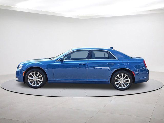 2021 Chrysler 300 Touring L