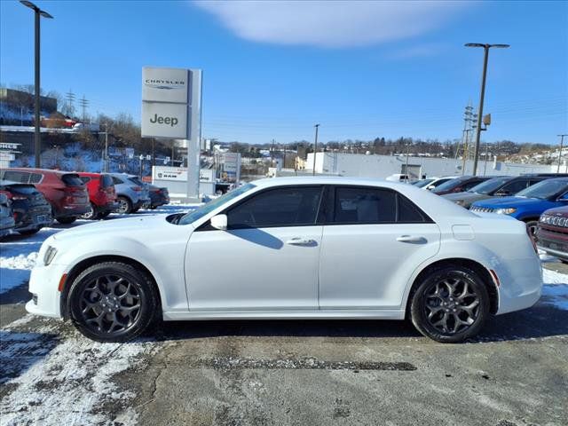 2021 Chrysler 300 Touring L