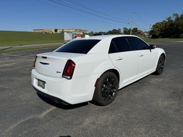 2021 Chrysler 300 Touring L