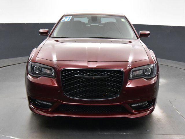 2021 Chrysler 300 Touring L