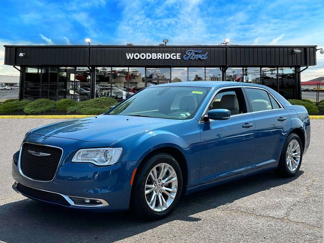 2021 Chrysler 300 Touring L