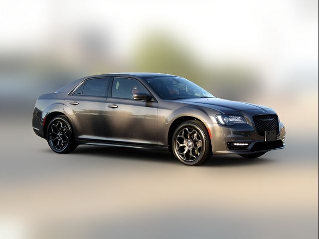 2021 Chrysler 300 Touring L