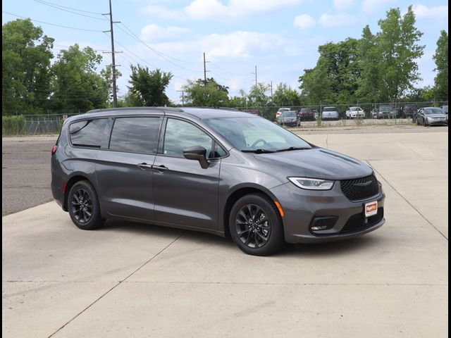 2021 Chrysler Pacifica Touring-L