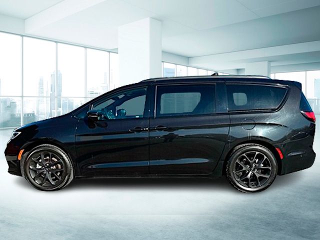 2021 Chrysler Pacifica Touring-L