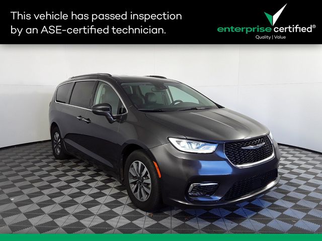 Used 2021 Chrysler Pacifica for Sale in Douglasville, GA | Capital One