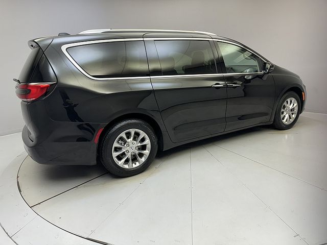 2021 Chrysler Pacifica Touring-L