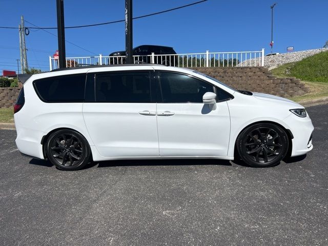 2021 Chrysler Pacifica Touring