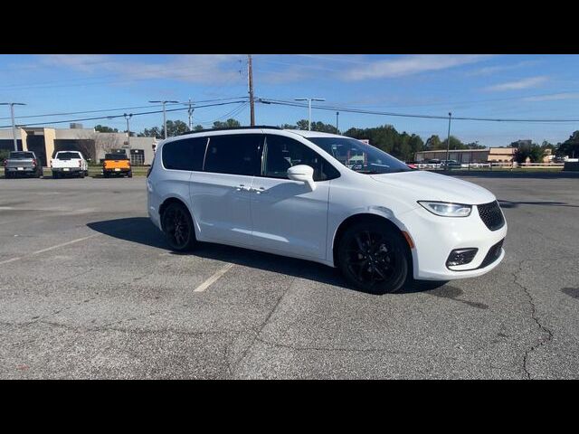 2021 Chrysler Pacifica Touring