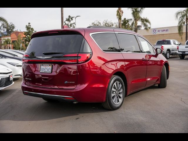 2021 Chrysler Pacifica Hybrid Touring