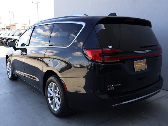 2021 Chrysler Pacifica Touring-L