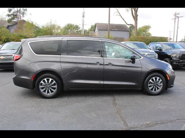 2021 Chrysler Pacifica Hybrid Touring