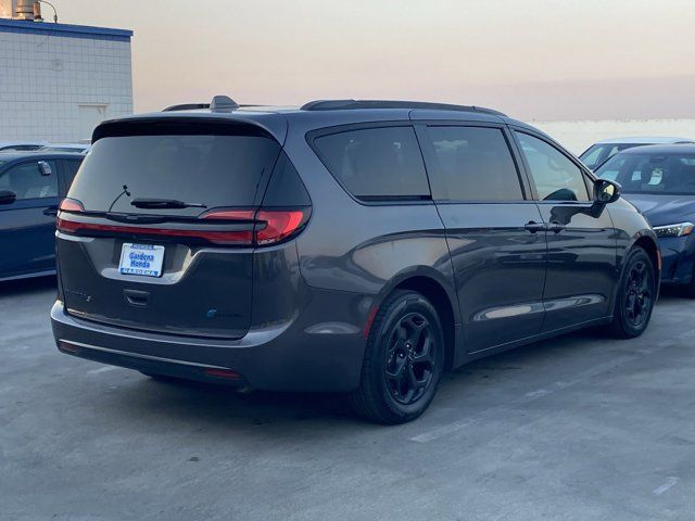 2021 Chrysler Pacifica Hybrid Limited