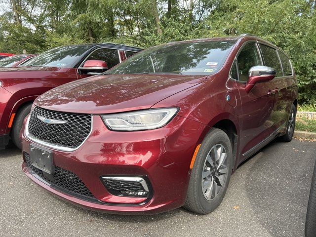 2021 Chrysler Pacifica Hybrid Limited