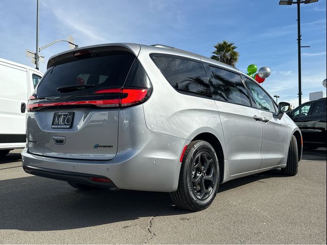 2021 Chrysler Pacifica Hybrid Limited