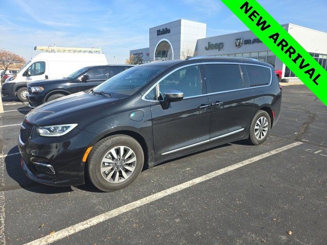 2021 Chrysler Pacifica Hybrid Limited