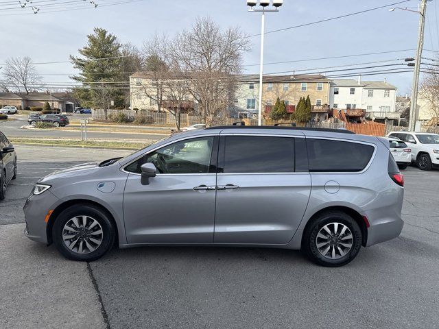 2021 Chrysler Pacifica Hybrid Touring