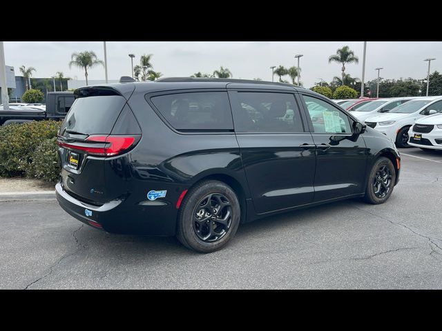 2021 Chrysler Pacifica Hybrid Touring L