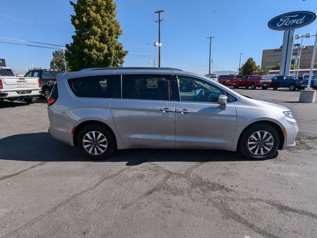 2021 Chrysler Pacifica Hybrid Touring L