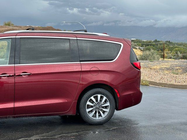 2021 Chrysler Pacifica Hybrid Touring L