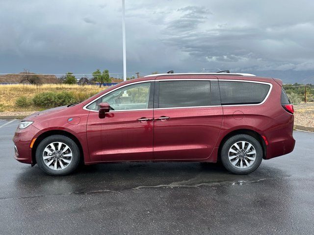 2021 Chrysler Pacifica Hybrid Touring L