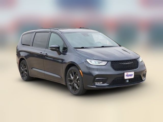 2021 Chrysler Pacifica Touring