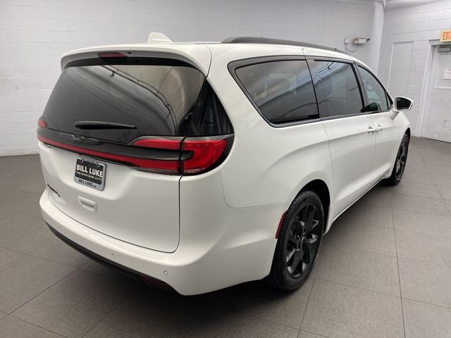 2021 Chrysler Pacifica Touring