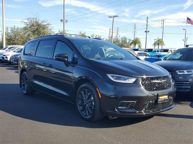 2021 Chrysler Pacifica Touring