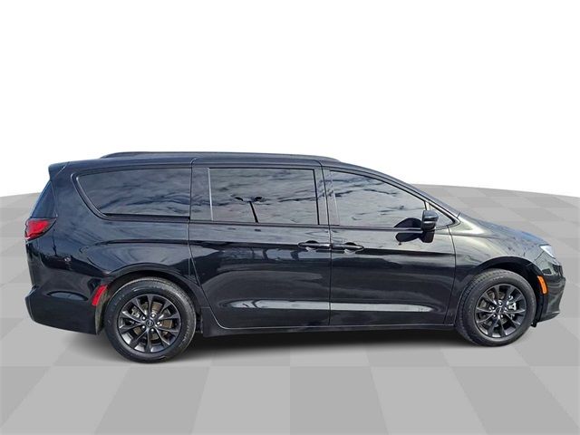 2021 Chrysler Pacifica Touring