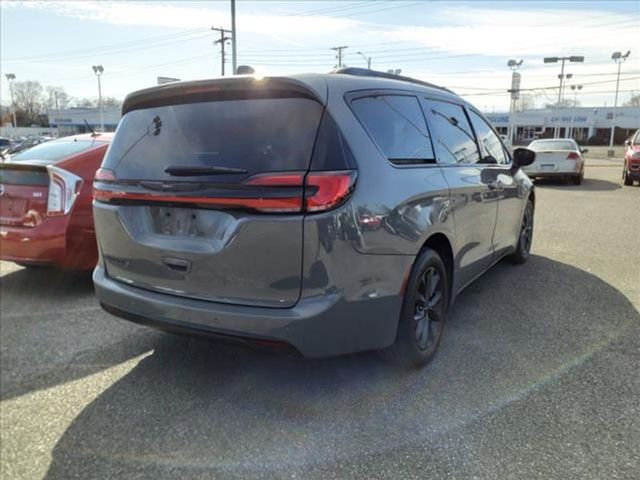 2021 Chrysler Pacifica Touring