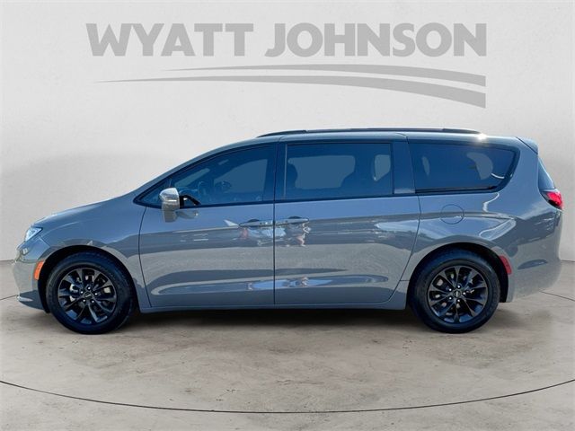 2021 Chrysler Pacifica Touring