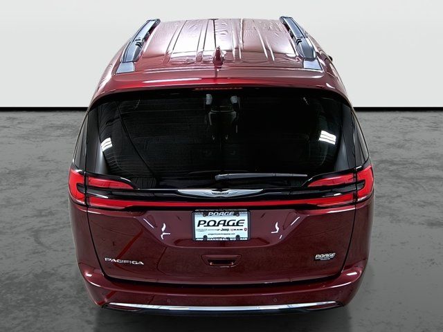 2021 Chrysler Pacifica Touring