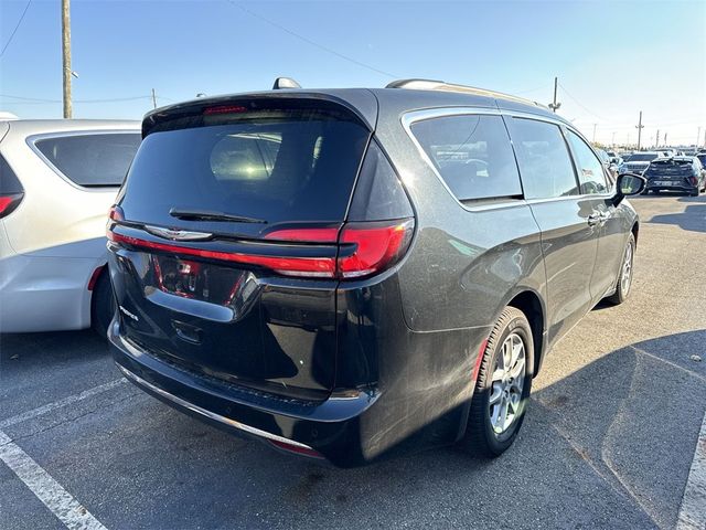 2021 Chrysler Pacifica Touring