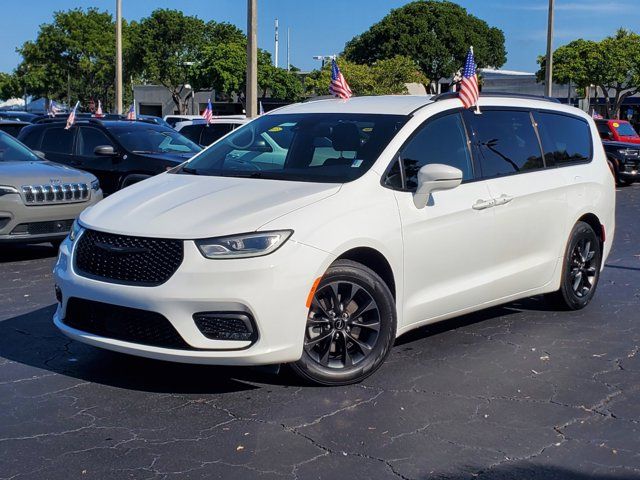 2021 Chrysler Pacifica Touring