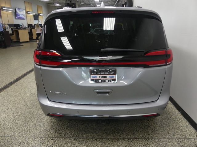 2021 Chrysler Pacifica Touring