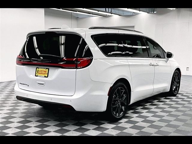 2021 Chrysler Pacifica Touring